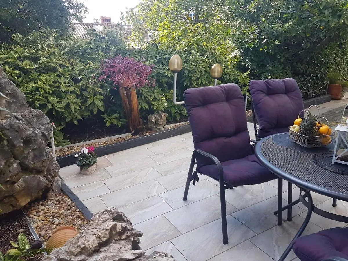 Apartment In Malinska/Insel Krk 14336 Croacia