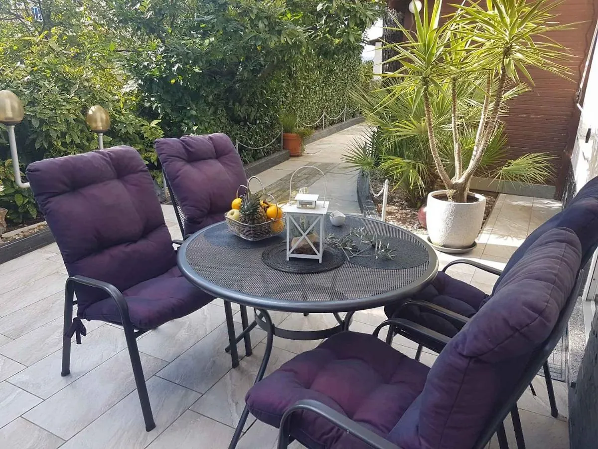 Apartment In Malinska/Insel Krk 14336
